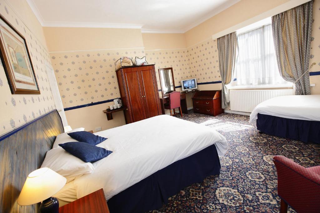 The Black Lion Royal Hotel Lampeter Quarto foto